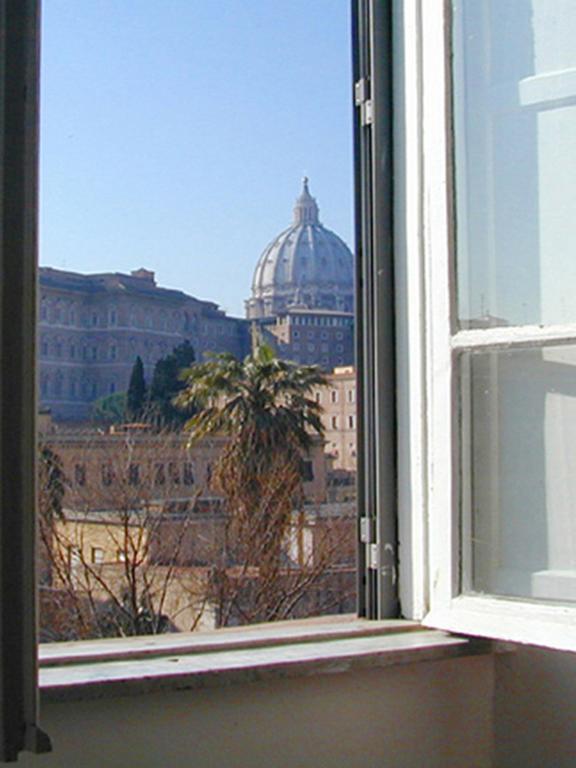 Apartment Vatican Vista Rome Room photo
