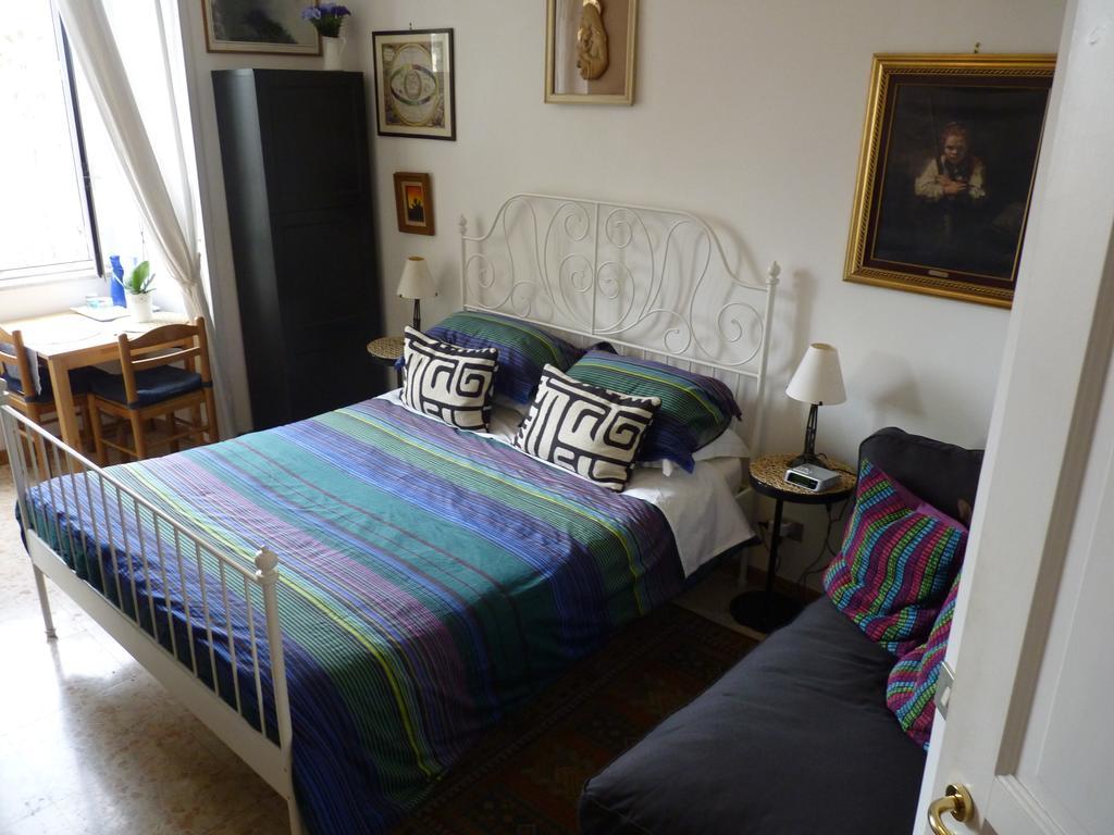 Apartment Vatican Vista Rome Room photo